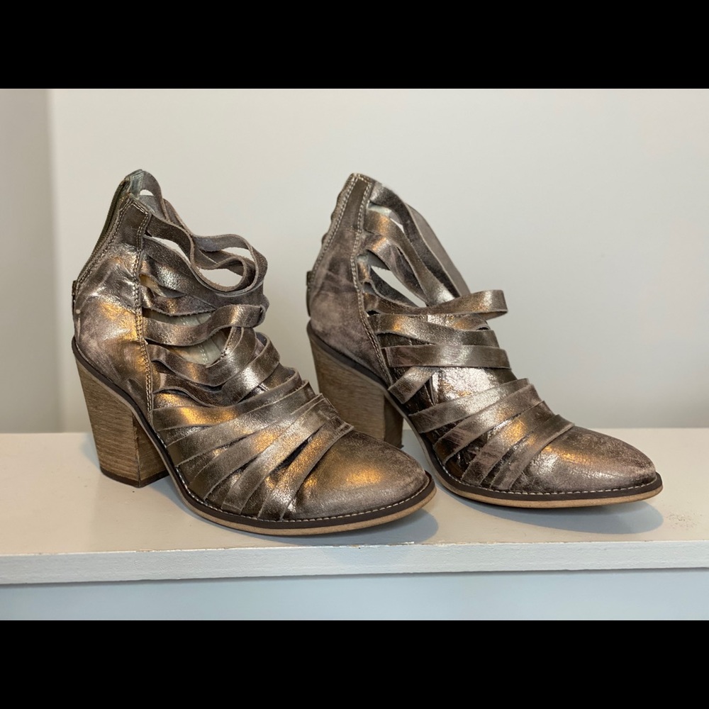 Free People Silver Strap Hybrid Ankle Boot size 39